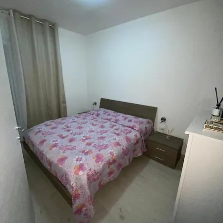 Portico 33 Bed & Breakfast *